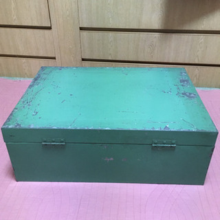 値下げ 年代物のブリキ 衣装ケース中型 9 5まで ピッケル 郡山の収納家具 収納ケース の中古あげます 譲ります ジモティーで不用品の処分