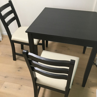 IKEA テーブル チェア2つ