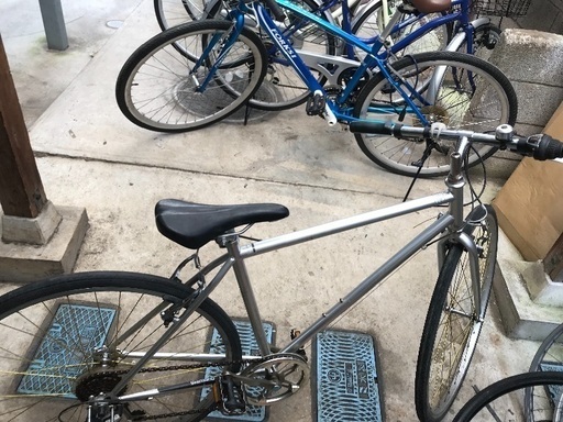 26型ギア付きクロスバイクシルバー