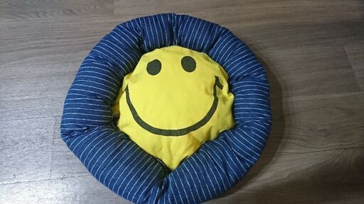 スマイル ニコちゃんマーク 犬用ベッド まいまい 茅ケ崎のその他の中古あげます 譲ります ジモティーで不用品の処分 スマイル ニコちゃんマーク 犬用ベッド まいまい 茅ケ崎のその他の中古あげます 譲ります ジモティーで不用品の処分