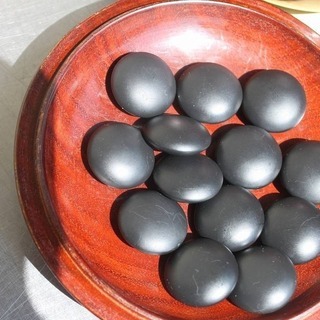 美栄　碁石　囲碁　那智黒石 ハマグリ 特大 黒石 181個 白石 180個　欅 碁笥 新榧碁盤