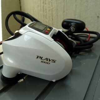 シマノ電動リ－ル　プレイズ 1000 美品 ２回使用