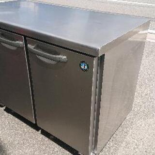中古品 業務用テーブル形冷蔵庫お売りします。