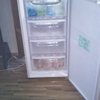 新品未開封三菱 121L 冷凍庫【右開き】値下げしました。シャイニーシルバー受け取りに来てくださる方に。 MF-U12D-S 