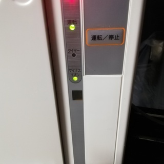 季節、空調家電 ハイアール製 ウィンドエアコン 清掃済 まだ暑いので 