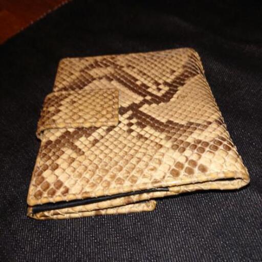Gucci グッチ パイソン レザー ベビ革 蛇柄 財布 Ryo 伊勢崎の小物 財布 の中古 古着あげます 譲ります ジモティーで不用品の処分