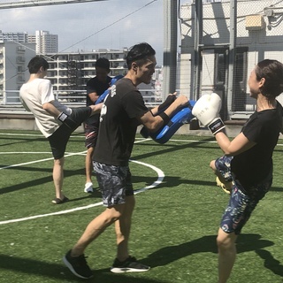 火曜木曜横浜朝活キックボクシング会@横浜駅0分アソビル