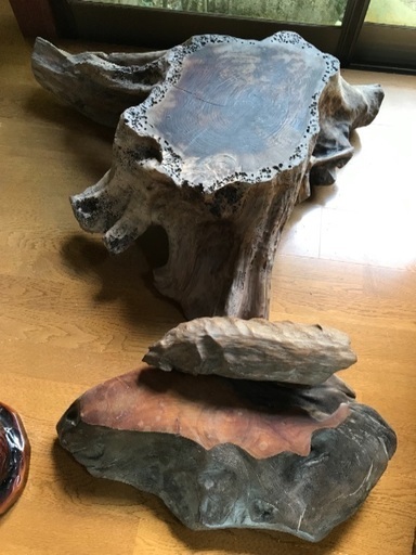 木のオブジェ
