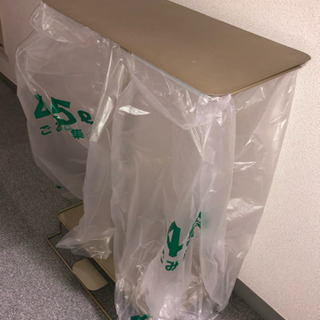 ゴミ袋取り付け型のゴミ箱