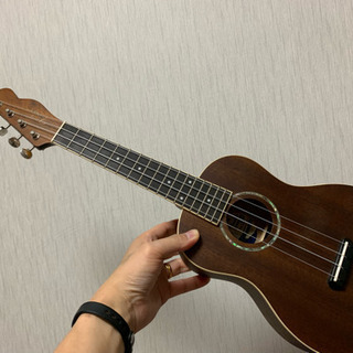 Fender ウクレレコンサートタイプ 超カッコ良いです♪の通販はau PAY 