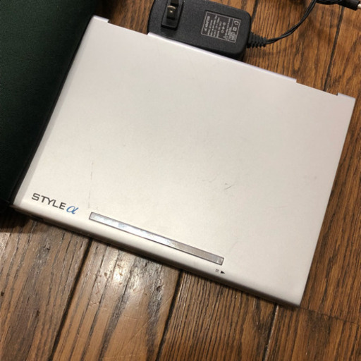 ポータブルDVDプレイヤー
