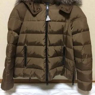 新品 完売 アローズ購入 モンクレール MONCLER ダウンジ...