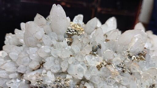 水晶 黄鉄鉱(宝石 ゴールド 金 原石 鉱物 石 ストーン 結晶 観賞石 アンティーク コレクション インテリア)