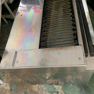 美品 ヒゴグリラー 焼き鳥焼き器 焼鳥[大串]専用タイプ卓上型 3P-212XC