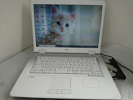 【取引中】　☆SSD搭載で快適☆　NEC　Lavie　15インチ　ホワイト　Windows10