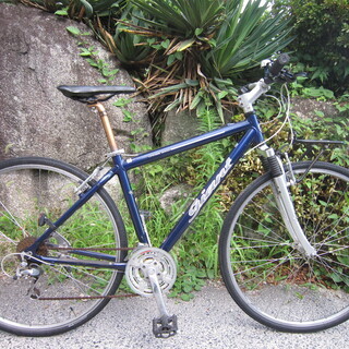 61.クロスバイク　ＧＩＡＮＴ　CROSS　3400　3×8速　Ｆサス