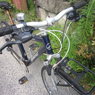 61.クロスバイク　ＧＩＡＮＴ　CROSS　3400　3×8速　Ｆサス