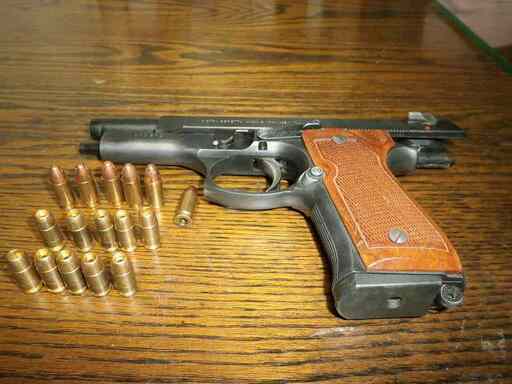 再投稿 30年位前に購入したMGCベレッタM92F スーパーリアルヘビー