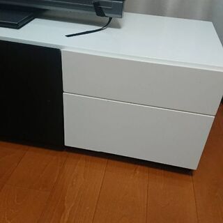 テレビボード