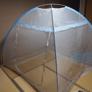 折畳み蚊帳　２個