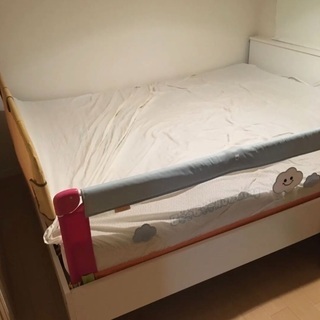 IKEA クイーンベッド