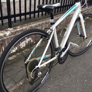 ★ジャイアント・LIV エスケープRX ・24段変速・ホワイト