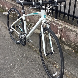 ★ジャイアント・LIV エスケープRX ・24段変速・ホワイト
