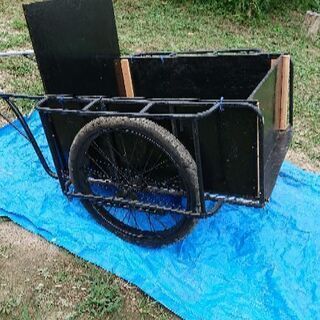 昭和レトロのリヤカーです