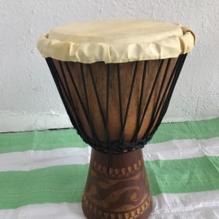 ジャンベ アフリカの太鼓 打楽器 ドラム