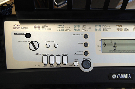 YAMAHA/ヤマハ 電子キーボード PORTATONE PRS-E203 ポータトーン