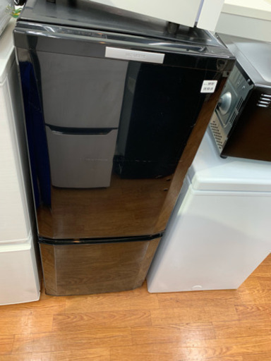 小ぶりな冷蔵庫単身赴任の方々にオススメしちゃいます!MITSUBISHI2ドア冷蔵庫!