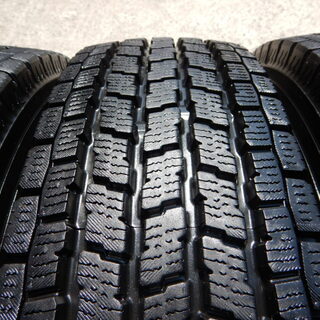 ハイエース、レジアスエースに！ CV645 15インチ スタッドレス付き