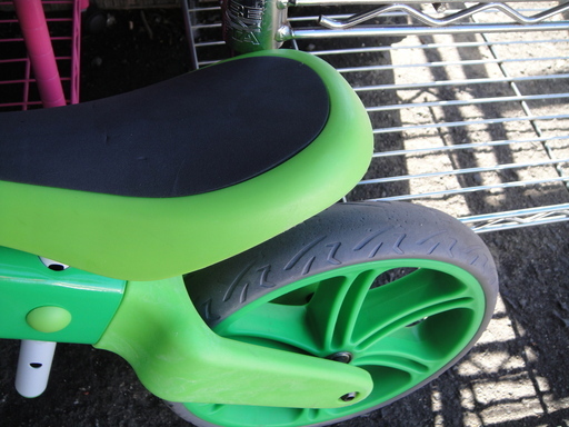 velo balance bike green