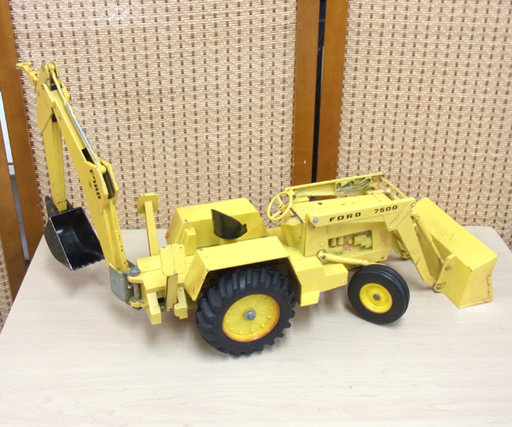 ERTL FORD 7500 トラクター ダイキャスト製 820-7118-A 南12条店