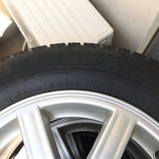 215/60R16 スタッドレスタイヤVRX 4本セット 