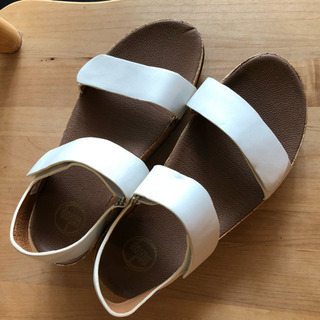 fitflop フィットプロップ サンダル新品未使用 24.5 ...