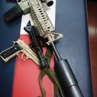 M4電動ガンとM92Fエアコキともに18禁