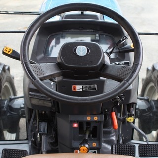 【SOLD OUT】ニューホランド トラクター F2200KLH クボタ KL410H 41馬力 キャビン 自動水平 ハイスピード 598時間