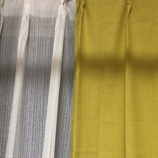 黄緑色のカーテン &レースカーテンのセット‼︎