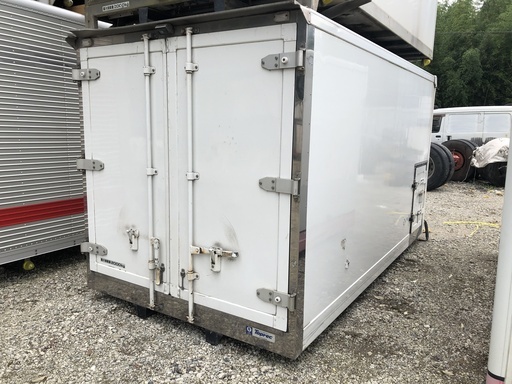 物置　トラックの荷台 2