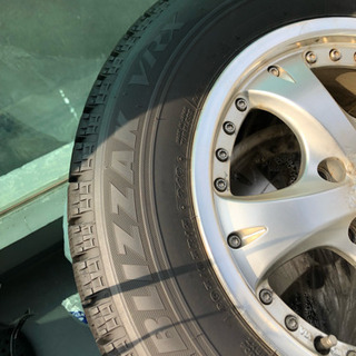 言い値での対応します！笑スタッドレスタイヤ【BLIZZAK VRX】バリ目