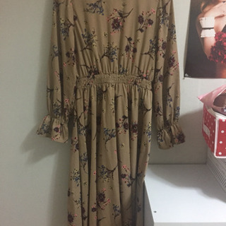 グレイル キャンディスリーブ花柄ワンピース Grl りん 都島のワンピースの中古 古着あげます 譲ります ジモティーで不用品の処分