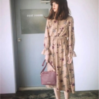 グレイル キャンディスリーブ花柄ワンピース Grl りん 都島のワンピースの中古 古着あげます 譲ります ジモティーで不用品の処分