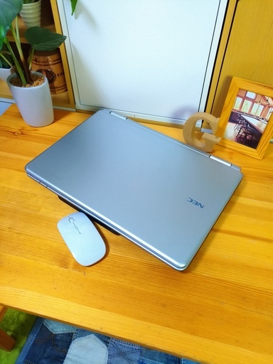 corei5で高性能！　メモリ4G　Windows10Pro　64Bit　NEC VersaPro　大容量320G 15.6型 マルチドライブ　メタリックシルバー　マウス付き　無線LANアダプタ　Wi-Fi対応　DVDドライブ