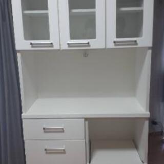 ニトリ　キッチンボード　食器棚