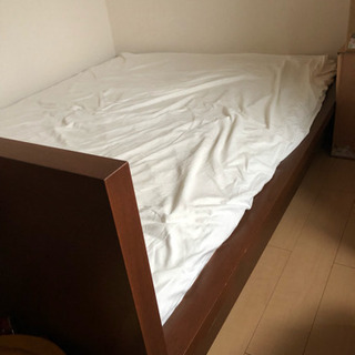 IKEA ダブル ベッド