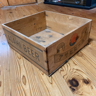古いアサヒビールの木箱