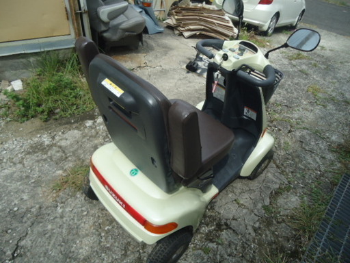 免許証不要 スズキ セニアカー シニアカー 電動4輪車 ETー4D