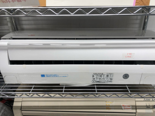 ☆中古　激安！半径5km以内送料無料！！鶴見橋店オープンセール！ 日立　ルームエアコン　2.2kW　2012年製！！　RAS-R22A(W)　￥17,000！！