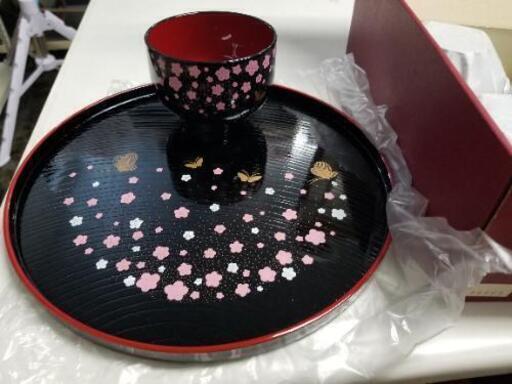 新品❗未使用品お花デザインのお椀5つとお盆のセット